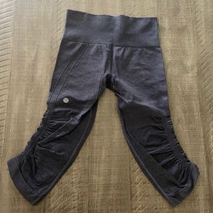 Lululemon leggings size 4